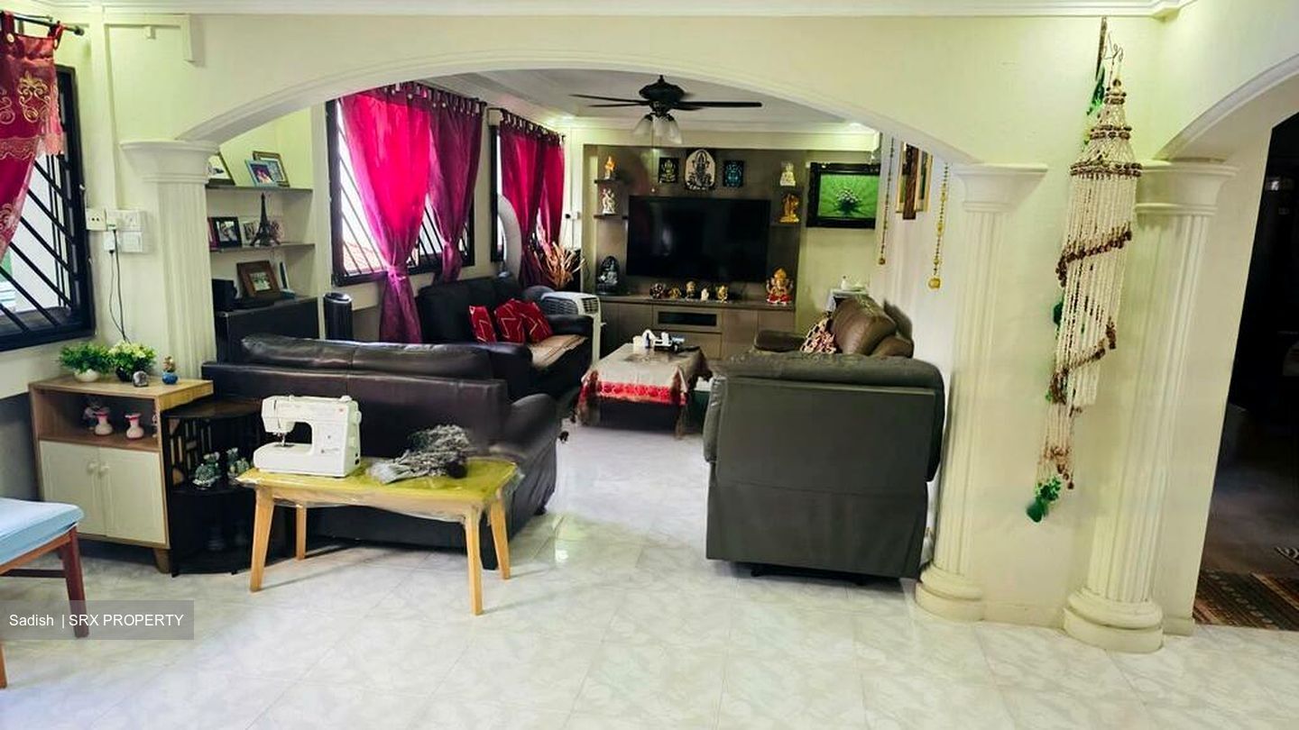 Blk 304 Fuchun Neighbourhood Centre (Woodlands), HDB Executive #482007131